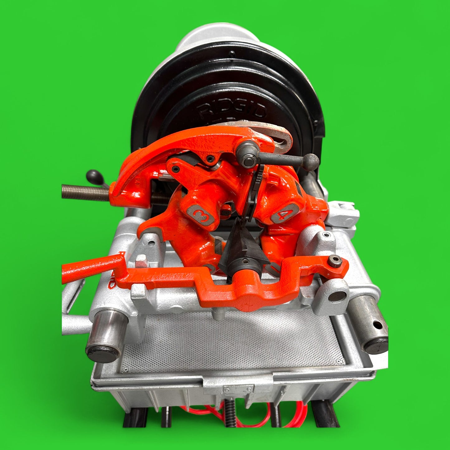 RIDGID 1822-I PIPE THREADER WITH 811 DIE HEAD,REAMER ,CUTTER AND FOOTSWITCH