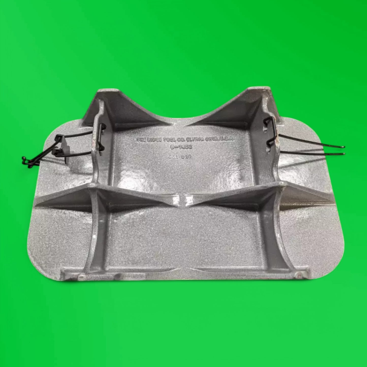 RIDGID 22638 1452 CLIP-ON TOOL TRAY FOR RIDGID 300 THREADER - Refurbished.