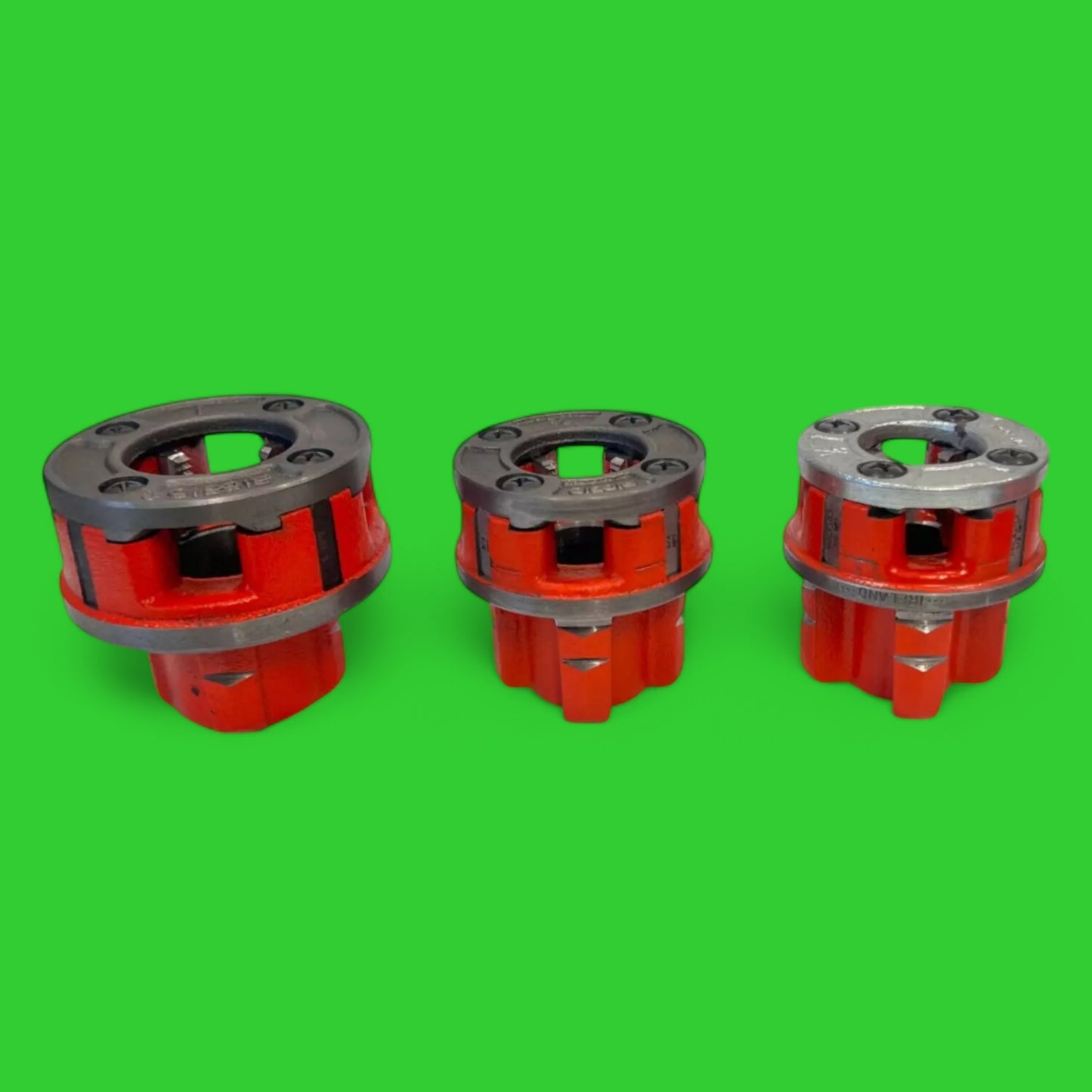 RIDGID 11-R RATCHET PIPE THREADER W/ HANDLE & SET OF 1/2” , 3/4'' , 1'' DIE