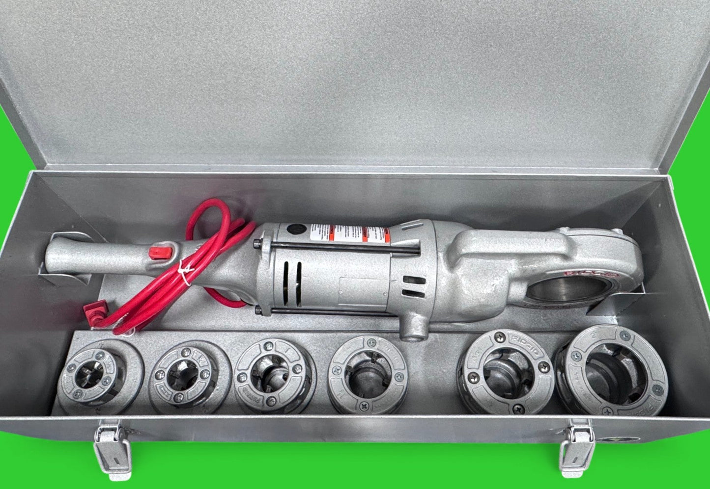 RIDGID 41935 700 POWER DRIVE, 12R PVC 1/2''-2'' DIE SET, REAMER, CUTTER AND TOOL BOX