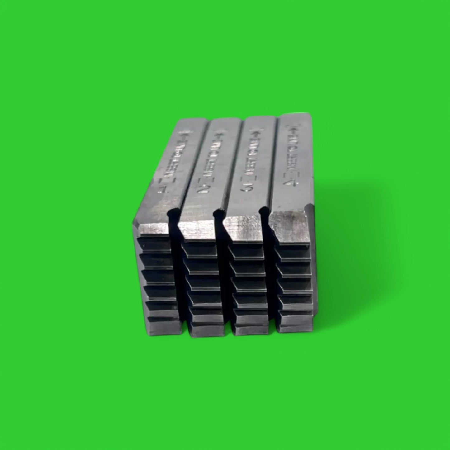 RIDGID 48265 1 1/8-7 NC UNIVERSAL BOLT DIE SET