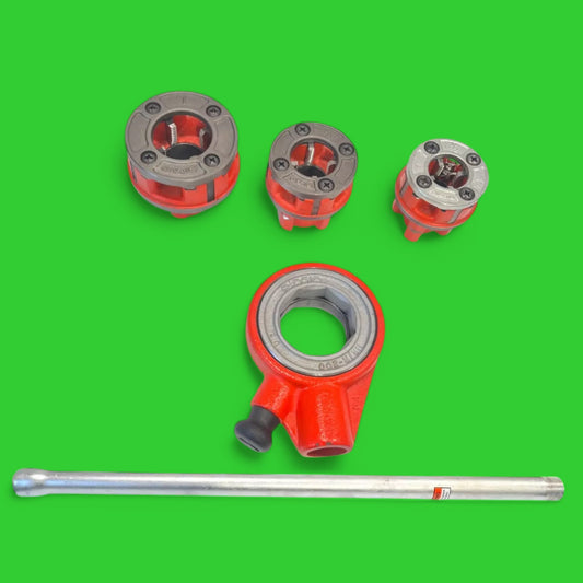 RIDGID 11-R RATCHET PIPE THREADER W/ HANDLE & SET OF 1/2” , 3/4'' , 1'' DIE